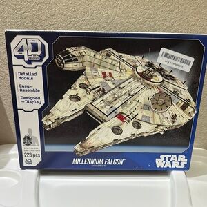Star Wars White and Gray Building Set Millennium Falcon